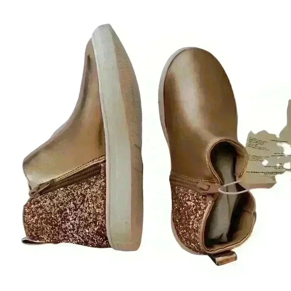 Essentials High Top Sneaker Size 13 Big Kid - Picture 4 of 8